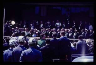 Kennedy AEG/ Polizei und Menschen