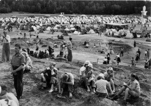 Stockholm. Internationales Jugendtreffen 1950. Blick auf ein Zeltlager