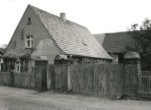 Trossin-Roitzsch, Lindenstraße 18. Gehöft (1801/1900)