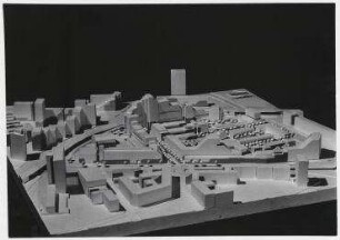 Städtebauliche Baumassenstudie Courbièrestraße (nicht realisiert) – Modellansicht. Berlin-Schöneberg, Courbièrestraße 14-18, Kurfürstenstraße 124a-125