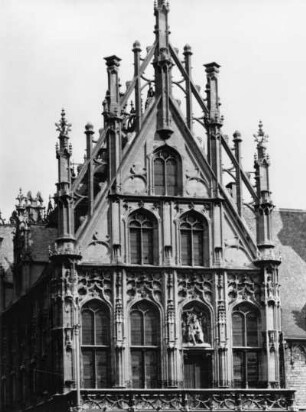 Giebel der Tuchhallen, Mecheln, Flandern, Belgien