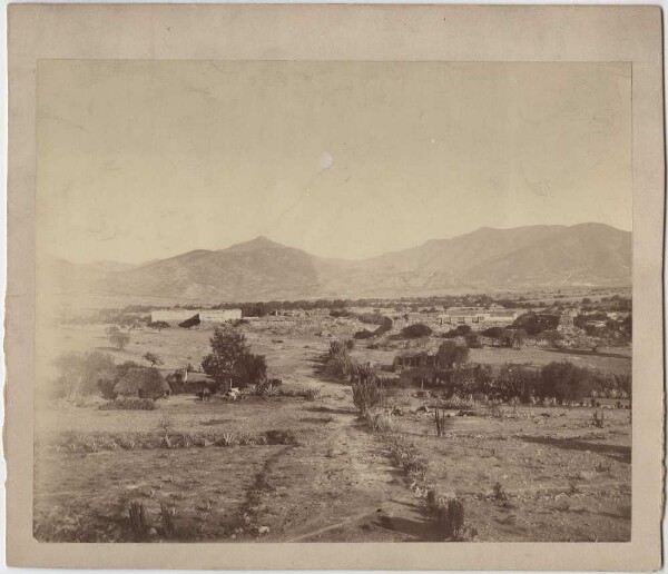 "Vermutl. Landschaft bei Mitla"