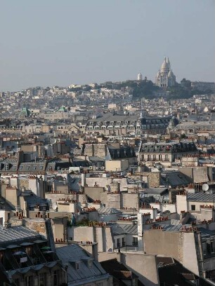 Blick vom Dach des Centre Pompidou auf den Montmartre mit Kirche Sacre Coer