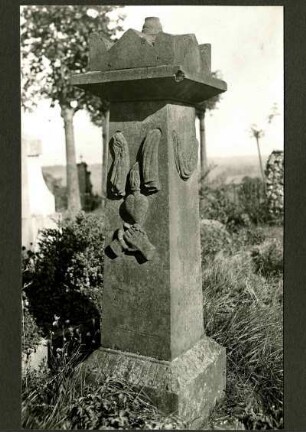 Friedhof, Grabstein um 1850