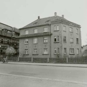 Dresden-Großzschachwitz, Bahnhofstraße 34. Wohnhaus (um 1910)
