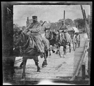 "Übergang über eine Kriegsbrücke bei Wépion (Stadt Namur, Belgien)" (Nahaufnahme)