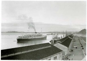 Dampfer im Hafen von Salvador