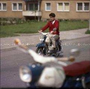 Neues Simson-Moped "Sperber"