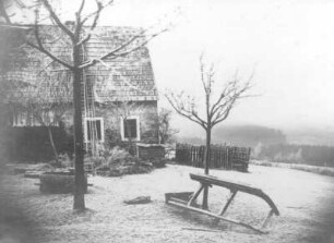 Geising (Altenberg-Geising). Wohnhaus. Hofansicht