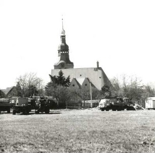 Döbern, Kirchstraße. Ev. Pfarrkirche (1908). Ansicht von Südosten