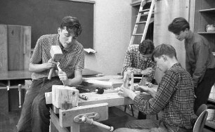 Werkunterricht für Mittelschüler in der Eichelgartenschule.