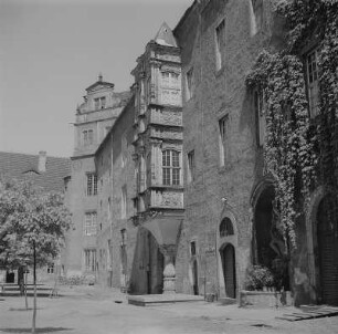 Torgau. Schloß Hartenfels (16. Jh.) Schloßkirchenflügel mit dem Schönen Erker (1544)