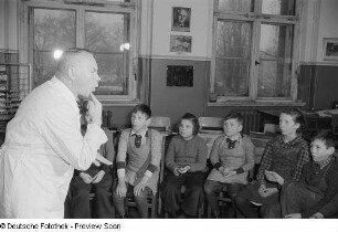 Schüler bei Sprechübungen