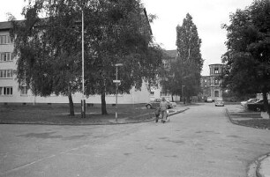 Übergangswohnheim für Umsiedler und Aussiedler in der Wolfartsweierer Straße 5