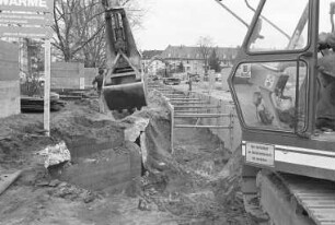 Verlegung des 1800 Meter langen Teilstücks der zweiten Fernwärme-Hauptleitung