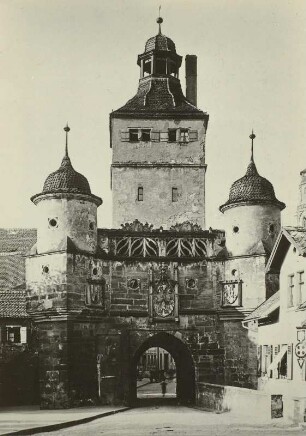 Weißenburg in Bayern. Ellinger Tor (1301/1400, um 1510 Erweiterung, 1662 Erweiterung). Feldseite