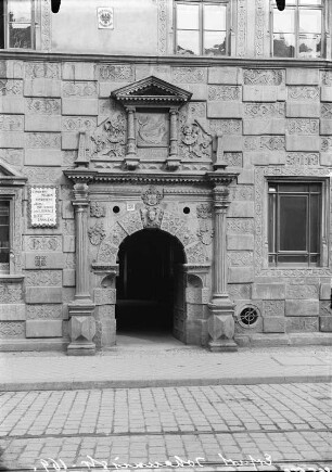 Erfurt. Haus zum Stockfisch. Portal