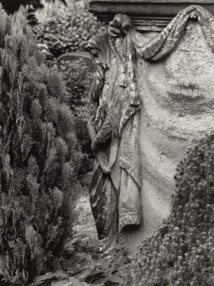Kartuschengrabmal