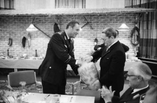 Abschiedsempfang der Stadtverwaltung im Haus Solms für den scheidenden Kommandierenden General der Luftwaffengruppe Süd Hannes Trautloft