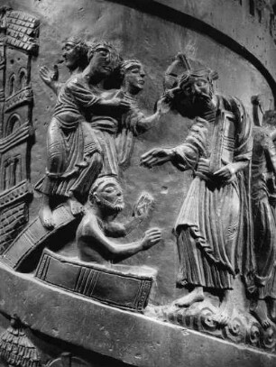 Erweckung des Lazarus, Bernwardsäule, Dom zu Hildesheim