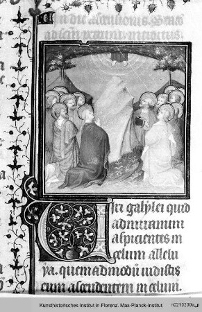 Missale Romanum cum Calendario : Textseite mit Randseitenbordüre, Initiale U (?) und Miniatur: Himmelfahrt