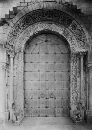 San Nicola Pellegrino — Hauptportal der Westfassade