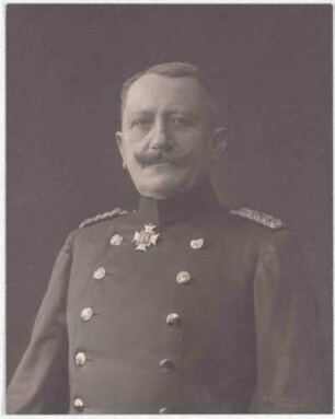 Alfred von Roschmann, Oberst und Kommandeur von 1912-1914, späterer Generalmajor, Brustbild