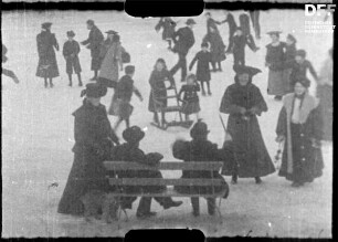 Eislauf auf dem Kronberger Teich (190?)