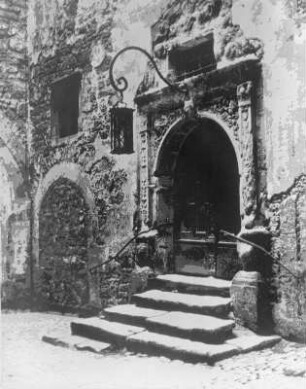 Rothenburg ob der Tauber. Rathaus, Portal im Innenhof?