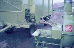 Fotografie: Ein- und Auslagerungstechnik, Fördergebläse, Automatikwagen