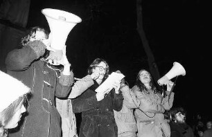 Freiburg im Breisgau: Demo vor dem Rathaus gegen die Räumung des Schwarzwaldhofes