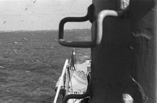 Reisefotos Mittelmeer. Blick vom Passagierschiff "Milwaukee" zur Küste