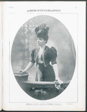 [Fotografía de] Arte fotográfico - Señorita María Amalia Coronel Zegarra