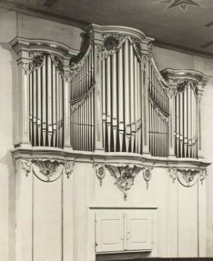 Zweimanualige Orgel. Dorfkirche Erbisdorf : Zweimanualige Orgel II/21 (1770-1774; A. G. Oehme, nach dem Prospektentwurf der geplanten Schön-Orgel 1756). Brand-Erbisdorf, Dorfkirche Erbisdorf