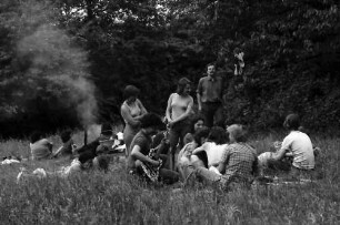 Hohe Flum, Dinkelberg: Jugendgruppe beim Abkochen