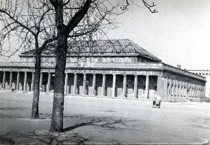 Zerstörungen Zweiter Weltkrieg. Ausstellungshalle