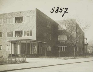 Altona: Baublock am Bahrenfelder Marktplatz