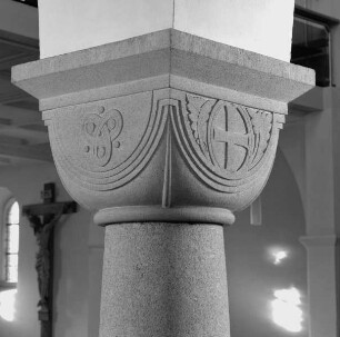 Langhauskapitelle — Kapitell der südwestlichen Säule
