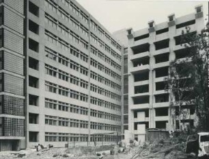 Neubau der Kopfstation Städtisches Krankenhaus Westend, 1965