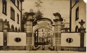 Postkartenalbum. "General-Landesarchiv Karlsruhe, erbaut von Prof. Ratzel-Karlsruhe". Badisches Generallandesarchiv