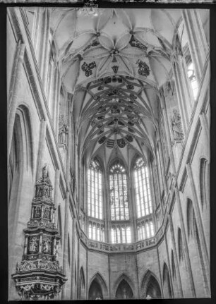 Kirche, Decke, Fenster und Kanzel