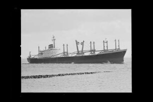 Bavaria (1965), Frachtschiff (reefer), HAPAG, Hamburg, Bau-Nr. 846