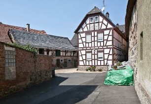 Pohlheim, Kurvenstraße 1