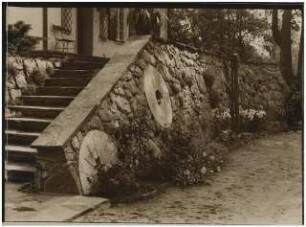 Garten Suidter, Luzern: Trockenmauer an Treppe