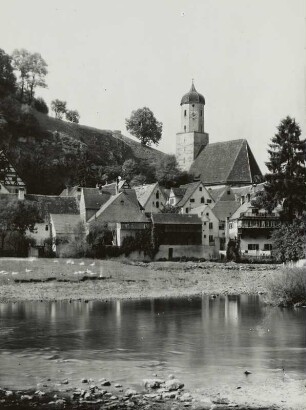 Harburg. Stadtansicht mit Pfarrkirche. Blick über die Wörnitz von Südost
