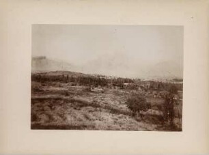 Weideland : Weideland am Rand von Kermanschah. Im Hintergrund die Zagros-Kette.