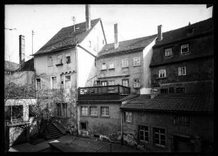 Hinterhof einer Häuserreihe in der Wertheimer Rathausgasse