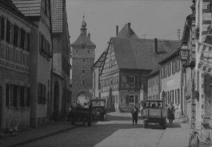 Wolframs-Eschenbach: Straße mit Stadttor