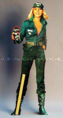 Werbeaufsteller für Morgan-Zigaretten (Frau in Uniform)