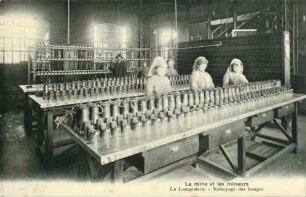 La mine et les Mineurs. La Lampisterie - Nettoyage des lampes